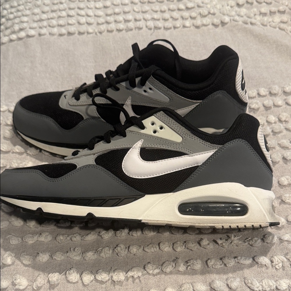 Nike Air Max Correlate Black and Gray Shoes
